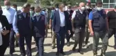 Son dakika: Cumhurbaşkanı Yardımcısı Oktay, sel felaketi yaşanan Ayancık'ta vatandaşlarla bir araya geldi