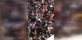 Kabil'i terk etmek isteyen binlerce Afganistanlının giriş kapılarındaki bekleyişi sürüyor