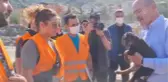 Son dakika haberi: KASTAMONU - Bakan Soylu, Kastamonu'daki sel felaketinin ardından kurtarılan köpeğe 