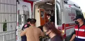 Edremit'te orman yangını...Dumandan kaçan ayı yangını söndürmeye çalışan orman gönüllüsüne saldırdı