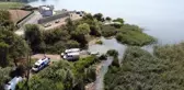 Tekne ile açıldığı gölde suya atlayan genci arama çalışmaları sürüyor