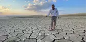 ALPARSLAN-1 BARAJI'NDAKİ TEKNELER KARAYA OTURDU