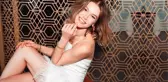 Güzel oyuncu Burcu Biricik'in 10 yıl önceki halleri yine gündemde! Estetik yaptırıp yaptırmadığı dahi anlaşılmadı