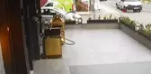 Son dakika haberi... 'Beyaz çarşaflı' motosiklet hırsızı kamerada