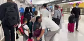WASHINGTON - Kabil'den tahliye edilen Afganlar, Dulles Havalimanı'na getiriliyor