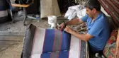 Elazığ'ın son semer ve palan ustası teknolojiye direniyor