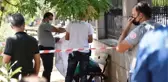 Üzerinden kimlik bile çıkmadı! Hastane bahçesinin bankında oturur haldeki adamın şüpheli ölümü