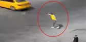 Bağcılar'da korku dolu anların görüntüleri çıktı! Tartıştığı taksicinin arkasından kurşun yağdırmış