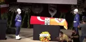 Usta tiyatrocu Ferhan Şensoy'a ilk veda Ses Tiyatrosu'nda