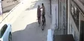 ALTIN KOLYE KAPKAÇÇISI YAKALANDI
