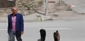 İzzettin amca ile yavru keçinin dostluğu