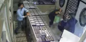 Kuyumcuya giren hırsız gafil avlandı! Dakikalarca süren boğuşmanın ardından pes etti