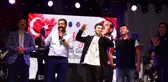 Mustafa Ceceli Sındırgı'yı coşturdu