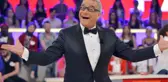 Mehmet Ali Erbil, kendisinden 40 yaş küçük sevgilisiyle görüntülendi