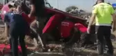Devrilen otomobilin sürücüsü yaralandı