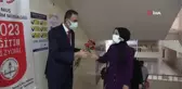 Muş'ta göreve başlayan öğretmenler güllerle karşılandı