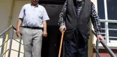 100 yaşında Kovid-19'u yenen Ramazan Şahin, 2 doz aşısını yaptırarak örnek oldu