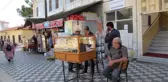 40 yıldır seyyar kuyumculuk yapıyor, görenler şaşkınlığını gizleyemiyor