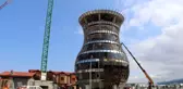 Dünyanın en büyük çay bardağının camları takılmaya başladı