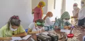 KÖYDE MİDYE KABUKLARIYLA SANDIK YAPIP SATIYORLAR