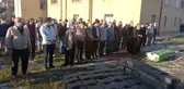 Aşı yaptırmayan sağlık memuru virüse yenik düştü
