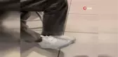 Çorabına sakladığı uyuşturucular ile böyle yakalandı