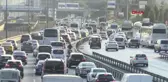 İSTANBUL'DA AKŞAM İŞ ÇIKIŞ SAATLERİNDE TRAFİK YOĞUNLUĞU