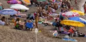 Vatandaşların 27 derece sıcaklıkta denize girdiği Zonguldak'ta yarın yağmur bekleniyor