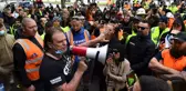 Avustralya'da inşaat işçilerinin aşı karşıtı protestosu nedeniyle şantiyeler kapatıldı