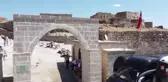 Aziz Mercurius yer altı şehrindeki mezarlar ilgi görüyor