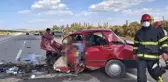 İki otomobil kafa kafaya çarpıştı: 2 ölü, 2 yaralı