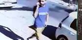 AVCILAR'DA UYUYAN KİŞİNİN CEP TELEFONUNU ÇALAN HIRSIZI DÖVMESİ YAKALATTI
