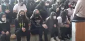 Öğrenciler okulda aşı oldu