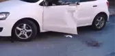 Aracına binerken yaşadığı kaza sonucu eli kapıya sıkışan beyin cerrahının parmakları koptu