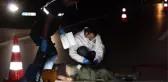 Polislerden kaçmaya çalışan Afgan göçmen, taksinin çarpmasıyla can verdi