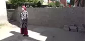 Sokağa duvar örüp yolu kapatan vatandaş kendini savundu