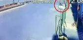Aracın altında kalan 24 yaşındaki gencin feci ölümü kamerada