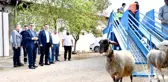 Mobil koyun banyosu çobanların ve koyunların hizmetinde