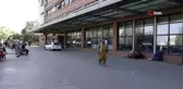 Afganistan'daki hastaneler hizmet vermeye devam ediyor