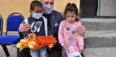 Muhsin Abiden Karslı çocuklara oyuncak