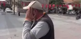 Tedirgin hareketleriyle polisin dikkatini çekti, dolandırılmaktan son anda kurtarıldı