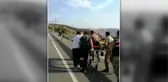 Son dakika haber... Trafik kazasında kolu kopan sürücüsü, yola inen helikopter ambulansla hastaneye götürüldü
