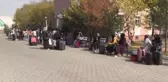 Kayıt için yurtlara gelen öğrenciler ikramlarla karşılandı