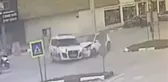 Son dakika haber | POLİS OTOSU İLE OTOMOBİLİN ÇARPIŞTIĞI KAZA KAMERADA; 2'Sİ POLİS 3 YARALI