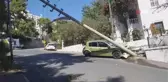 Otomobil beton direğe çarptı: 2 yaralı