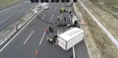 ÇATALCA KUZEY MARMARA OTOYOLU'NDA TAKSİYLE KAMYONET KAFA KAFAYA ÇARPIŞTI; 1 ÖLÜ 2 AĞIR YARALI