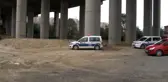 Arnavutköy'de viyadükten düşen genç ağır yaralandı