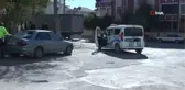 Karaman'da seyir halindeki tırın dorsesi telefon direğini yıktı