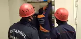 Avcılar'da 5 kadın asansörde mahsur kaldı