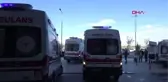 Anne ve okula götürdüğü 2 çocuğuna otomobil çarptı